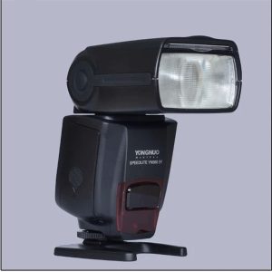 8c22ba69-e352-4e61-82a6-3d237eb5a5c2.jpg Universal Camera On-board Flash
